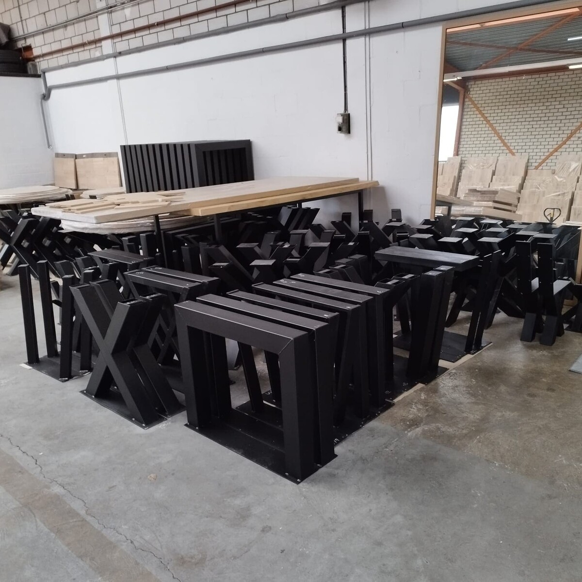 Tischbeine Metall 1200x1200 foto Tischbeine Metall 1200x1200