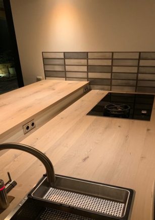 ARBEITSPLATTE BAUMKANTE EICHE 1200×1200 2 foto ARBEITSPLATTE BAUMKANTE EICHE 1200x1200 2