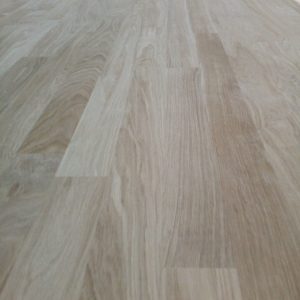 Möbelbauplatte Eiche massiv 5 Möbelbauplatte Eiche massiv 5